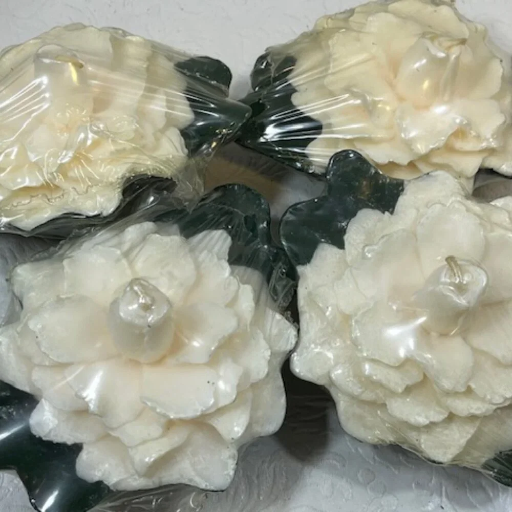VTG 4 White Magnolia Floating Floral Candles Michael Coffindaffer 5.5